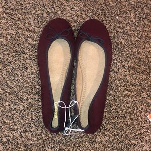 Old Navy maroon ballet flats